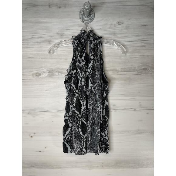 XOXO Shirt Womens Medium Black White Sleeveless Ruffle Mock Neck Snakeskin Print - Picture 9 of 10